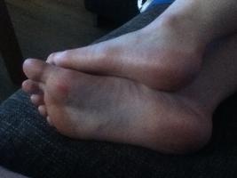 sister feet